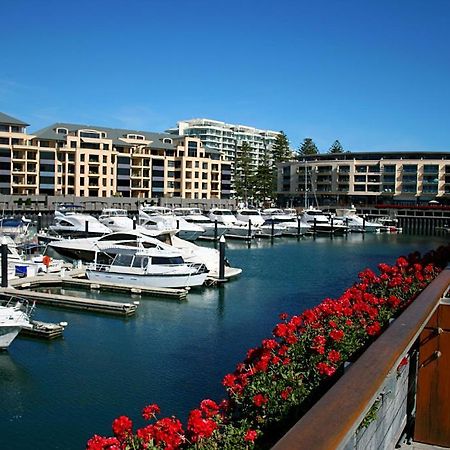 Glenelg Beach Hostel Exterior photo