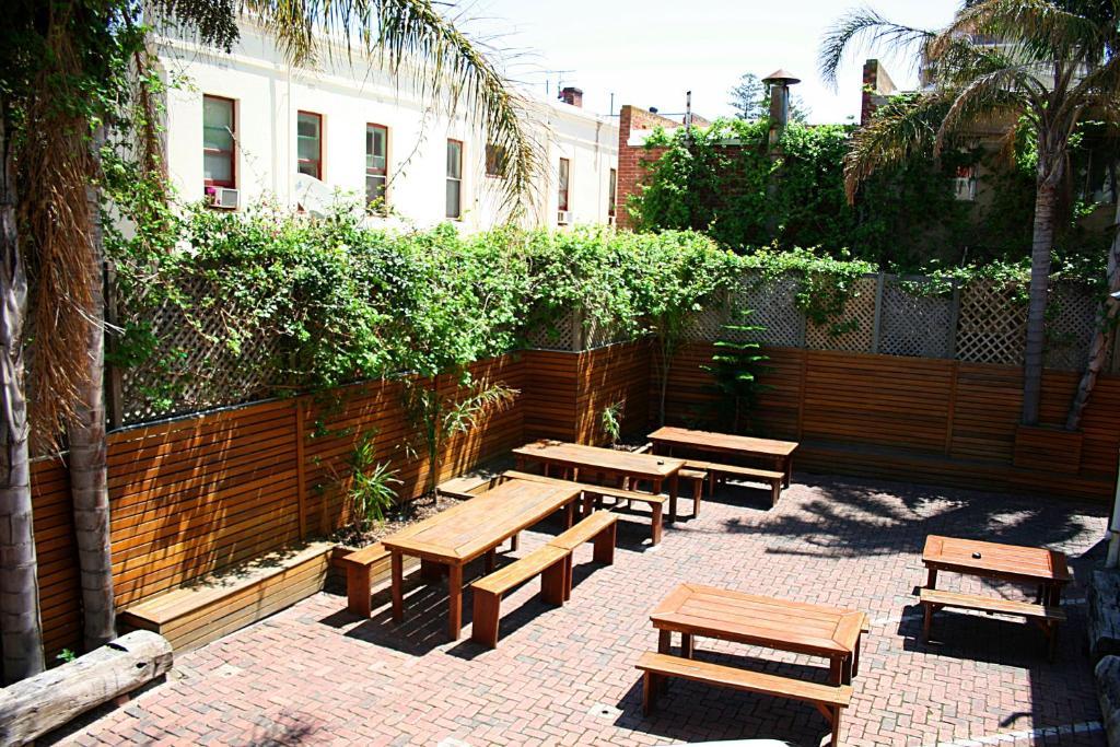Glenelg Beach Hostel Exterior photo