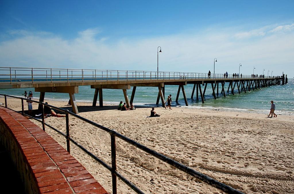 Glenelg Beach Hostel Exterior photo
