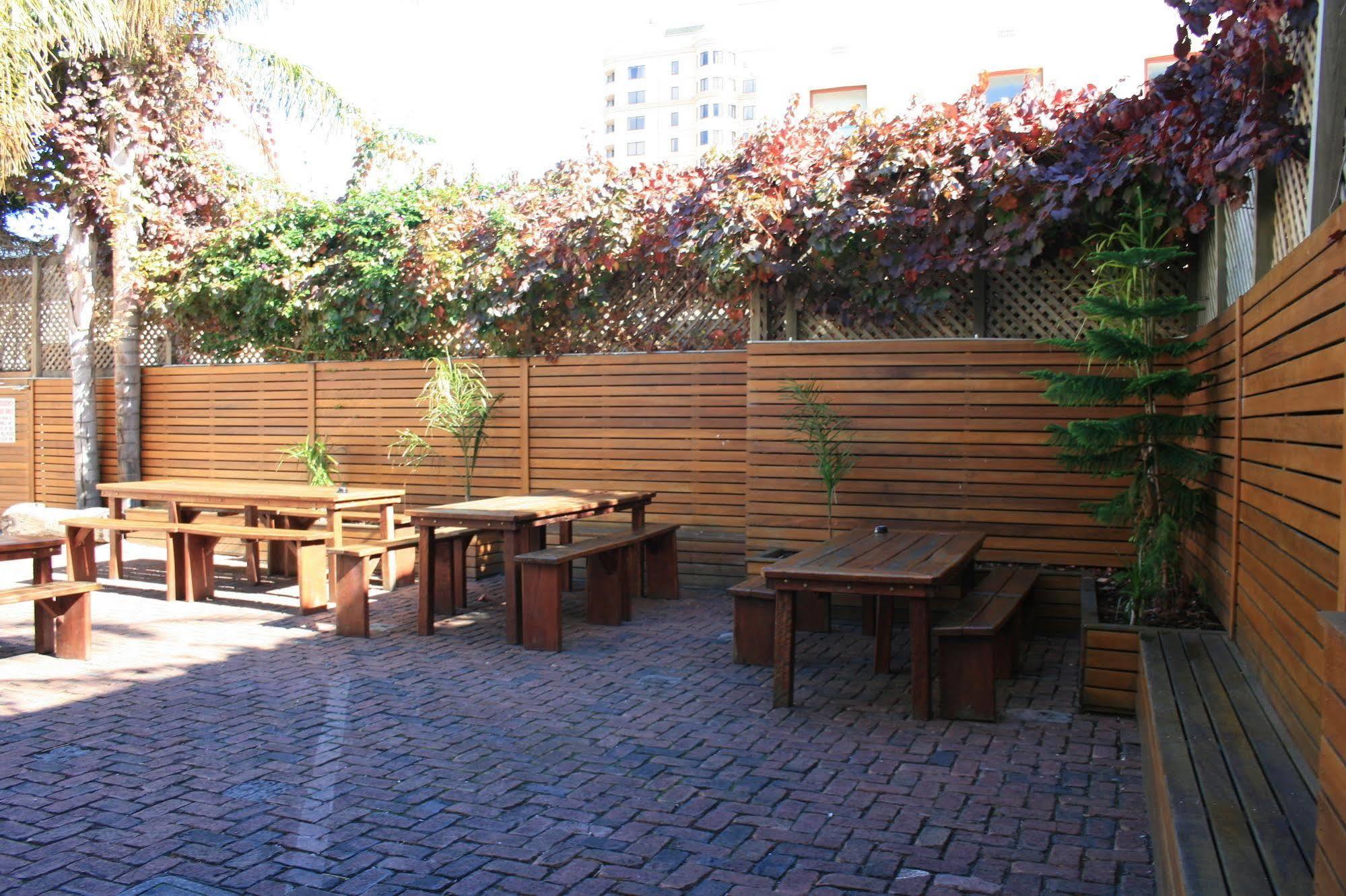 Glenelg Beach Hostel Exterior photo